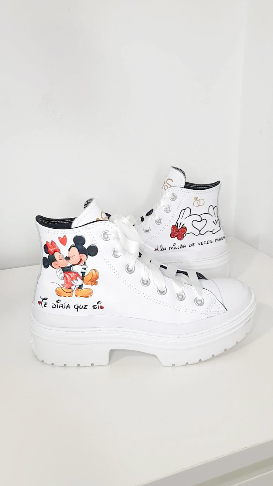 Converse L. Original D*sney